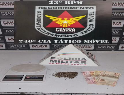 Crime em família: mãe e filho são presos em operação policial por tráfico de drogas em Divinópolis WhatsApp Image 2025-03-28 at 13.22.27 (1)