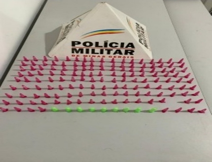Criança é flagrada com drogas na escola em Frei Inocêncio; tio é preso em flagrante cidades-tráfico-de-drogas-freio-inocêncio-mg-1742905812 (1)