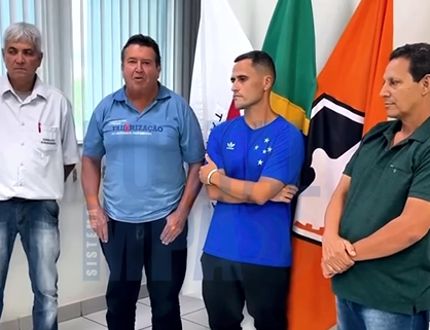 Greve dos motoristas de transporte urbano em Divinópolis é cancelada antes de assembleia oficial; presidente se antecipa no anúncio greve