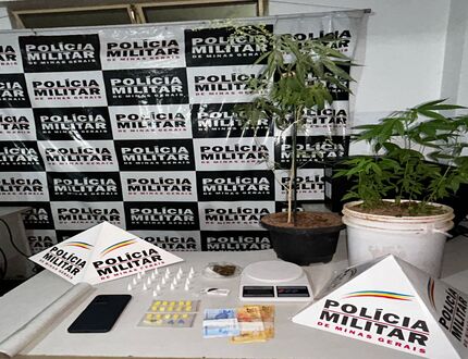 Tráfico em Cláudio: jovem de 20 anos é preso com 10 pés de maconha e drogas pes de maconha em Cláudio - divinews (1)