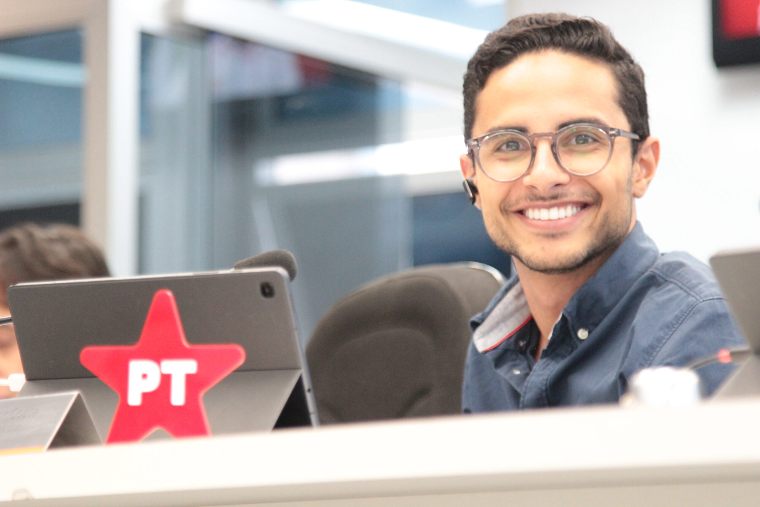 Câmara de Divinópolis aprova programa que garante kits escolares para estudantes da rede municipal