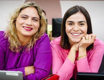 Deputada Lohanna França recebe título de 'Cidadã Honorária de Minas' e reforça compromisso com justiça e democracia no Estado Lohanna - Beatriz 2