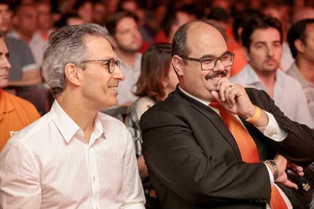 Na ExpoZebu, Zema pede apoio para Mateus Simões como seu sucessor; posse do vice em 2026 aumenta consideravelmente sua visibilidade Mateus - Zema