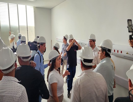 Comitiva liderada por Fábio Baccheretti inspeciona Hospital Regional de Divinópolis e prevê entrega ainda em 2025