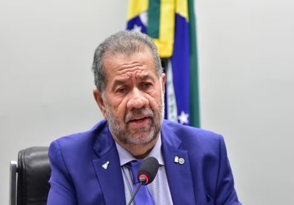 Cai Carlos Lupi do Ministério da Previdência, em meio a escândalo no INSS