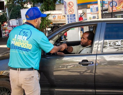 Gasolina a R$ 3,82: Divinópolis participa do Dia Livre de Impostos com venda simbólica no Posto Soberano Gasolina a R$ 3,82 Divinópolis participa do Dia Livre de Impostos com venda simbólica no Posto Soberano.(FOTO: Divulgação)