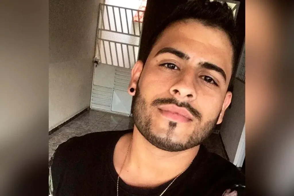 Primo do deputado federal Nikolas Ferreira é preso por tráfico de drogas em operação da PF em Uberlândia; Gleycon Fernandes seguia para Nova Serrana Nikolas Ferrreira