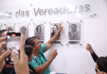 Ana Paula do Quintino é eternizada na Galeria das Vereadoras da Câmara de Divinópolis ana paula vereadora galeria capa site
