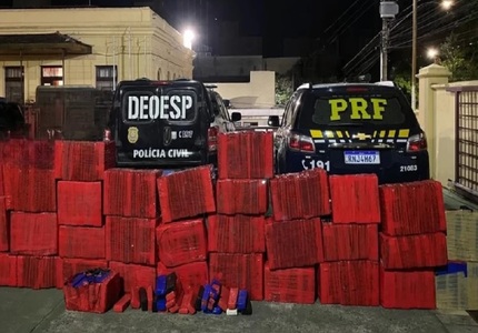 Mais de 850 kg de maconha escondida em caminhão é apreendida em Formiga