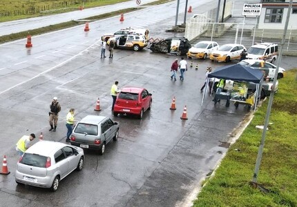 Maio Amarelo: Nascentes realiza ações de conscientização no trânsito nas rodovias de Divinópolis e região maio amarelo ab nascentes 2-2 (1)
