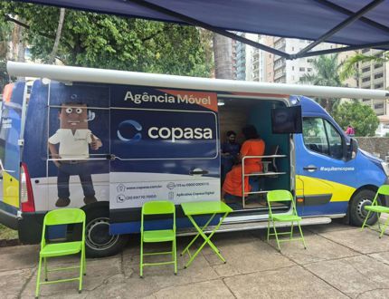 Copasa leva Agência Móvel ao Vila das Roseiras com descontos na conta de água
