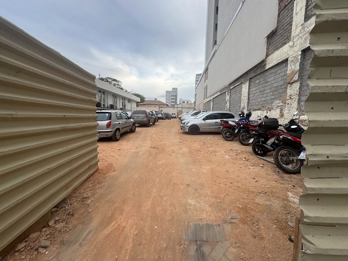 Vereadores, “em off”, questionam demora no projeto arquitetônico da nova sede da Câmara de Divinópolis