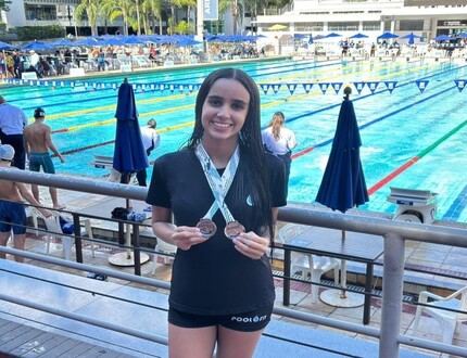 Nadadora de Divinópolis conquista prata e bronze, no Campeonato Mineiro Juvenil a Sênior duda capa site (1)