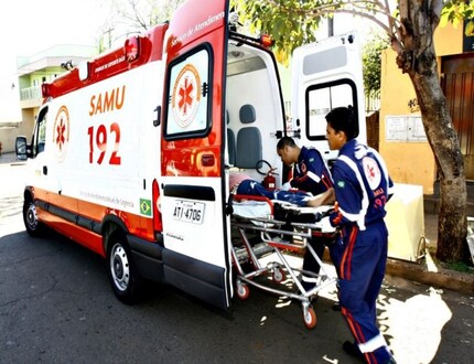 Idoso é atropelado por motocicleta no bairro Santo Antônio, em Divinópolis