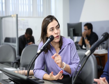 Aprovado em 2º turno projeto da deputada Lohanna que fortalece políticas de apoio ao aleitamento materno sit