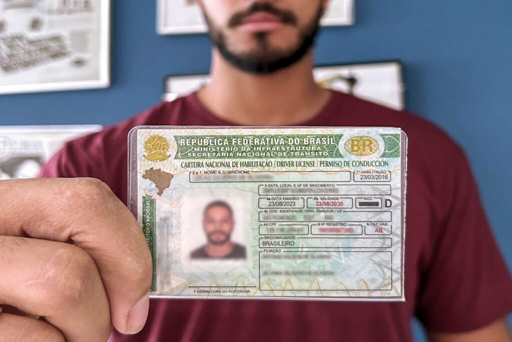 CNH mais barata? Governo estuda fim da exigência de autoescola para tirar a carteira CNH mais barata Governo estuda fim da exigência de autoescola para tirar a carteira