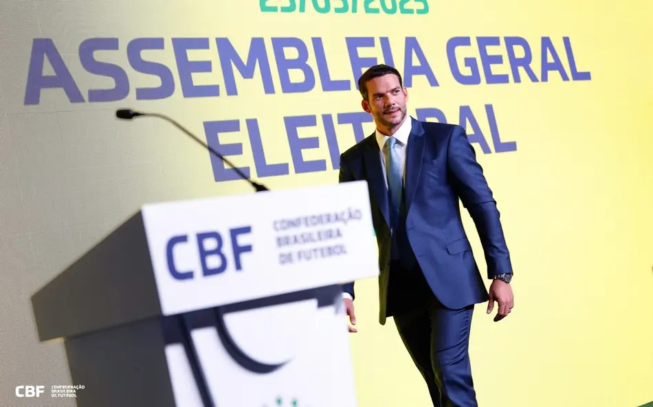 Com só dois meses de mandato, presidente da CBF é envolvido em operação da PF com deputada e empresário