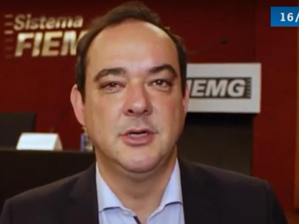 Indústria mineira em polêmica: presidente da fiemg, Flávio Roscoe, ataca carteira assinadan(CLT) e ofende trabalhadores de idiotas