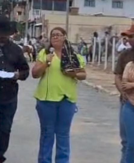 Quem é Renata Mara? A feirante que enganou Divinópolis com câncer falso e embolsou R$ 60 mil Golpista de Divinópolis Renata Mara finge câncer, engana cidade e arrecada R$ 60 mil em doações