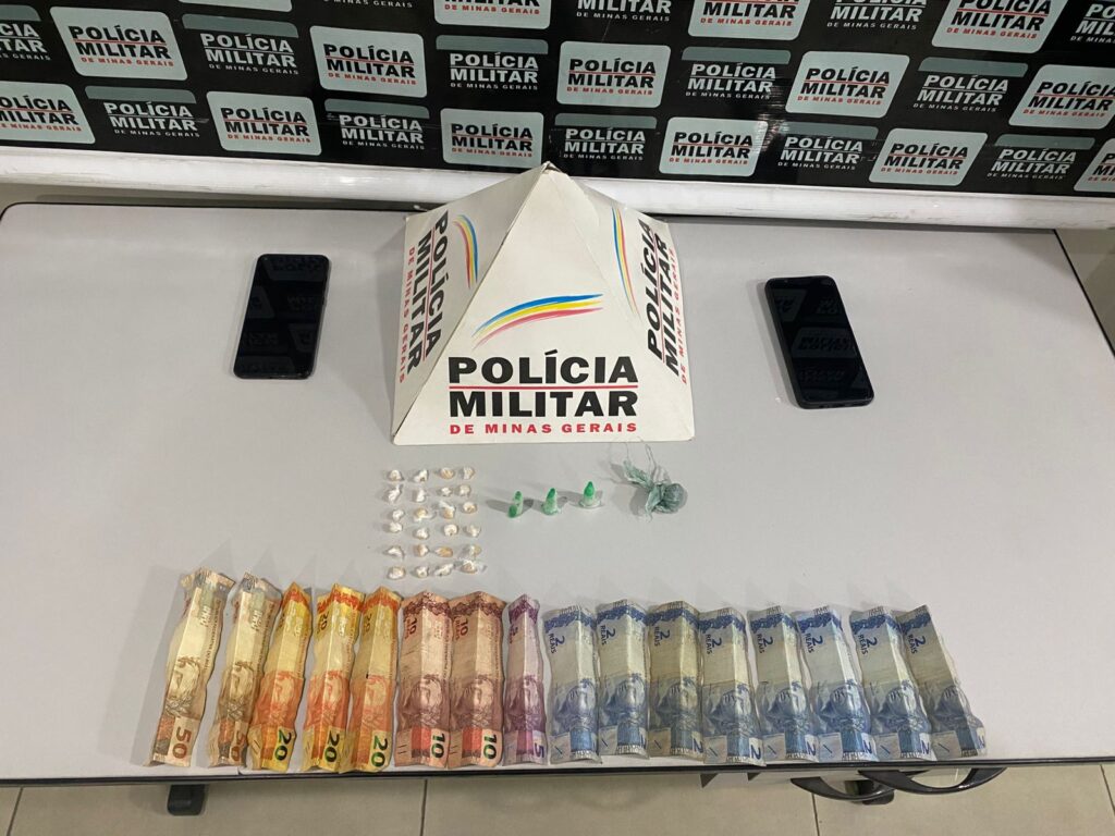 Nova Serrana: denúncia leva à prisão de homem por tráfico com drogas, celular e dinheiro apreendidos Imagem do WhatsApp de 2025-07-25 à(s) 09.15.43_13c2c8b9