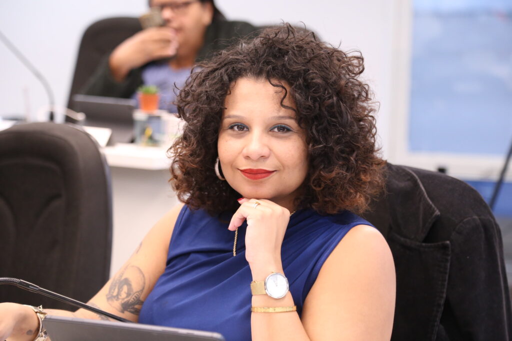 “Para a Câmara Municipal de Divinópolis, professor não serve pra nada” diz vereadora Kell Silva VEREADORA KELL SILVA