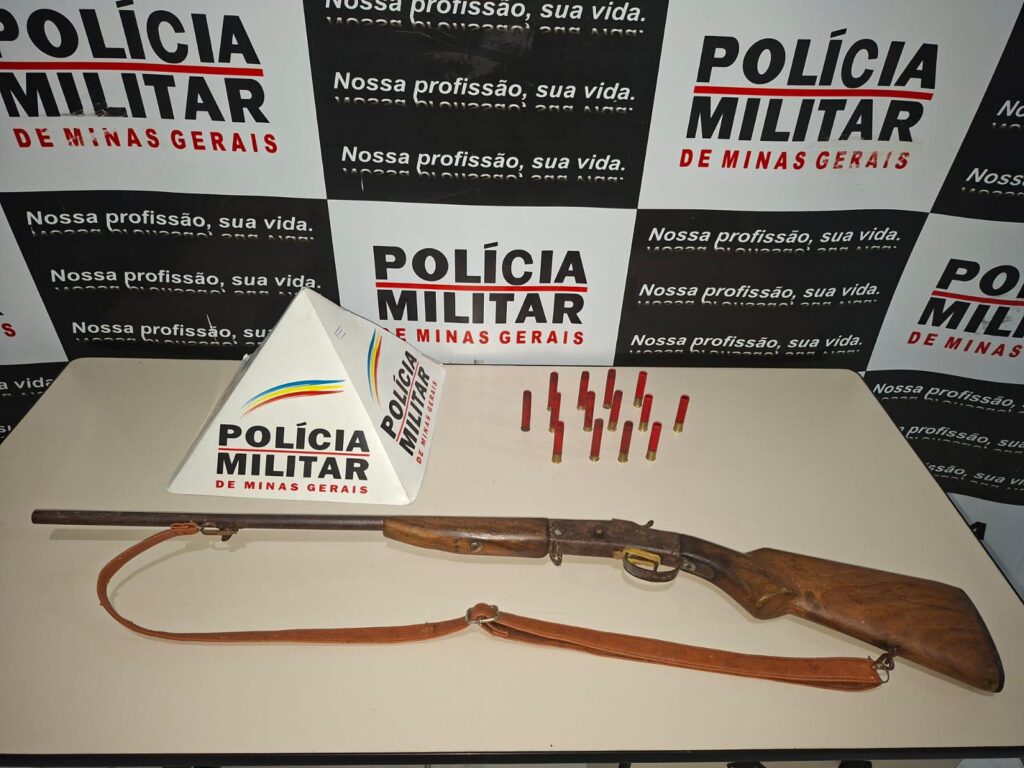 Denúncia anônima leva à prisão em flagrante de homem com espingarda e munições em fazenda de Pedra do Indaia pedra do in