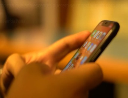 Crime bárbaro: jovem mata a família por amor virtual e envia foto dos corpos à namorada sitesss