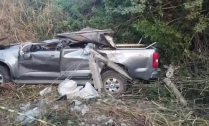 Capotamento na BR-494 mata duas pessoas e deixa um ferido em Carmo da Mata