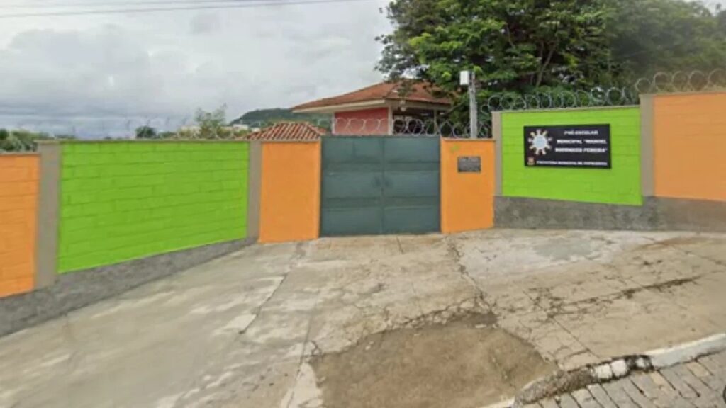 Criança autista sofre maus-tratos em escola municipal Criança autista sofre maus-tratos em escola municipal
