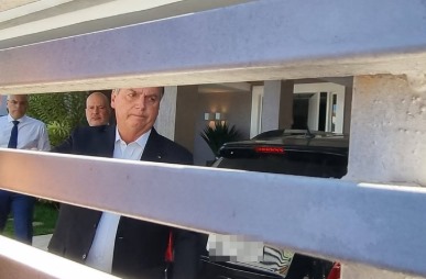 Moraes coloca Bolsonaro em prisão domiciliar e país se divide: “Abuso de poder” ou “Justiça feita”? Imagem do WhatsApp de 2025-08-05 à(s) 12.36.23_6eccfa92