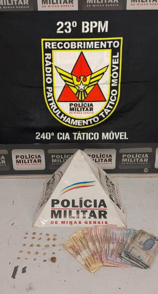 Mulher de 42 anos é presa em flagrante com drogas e dinheiro em Divinópolis Imagem do WhatsApp de 2025-08-13 à(s) 10.25.51_aca8b069