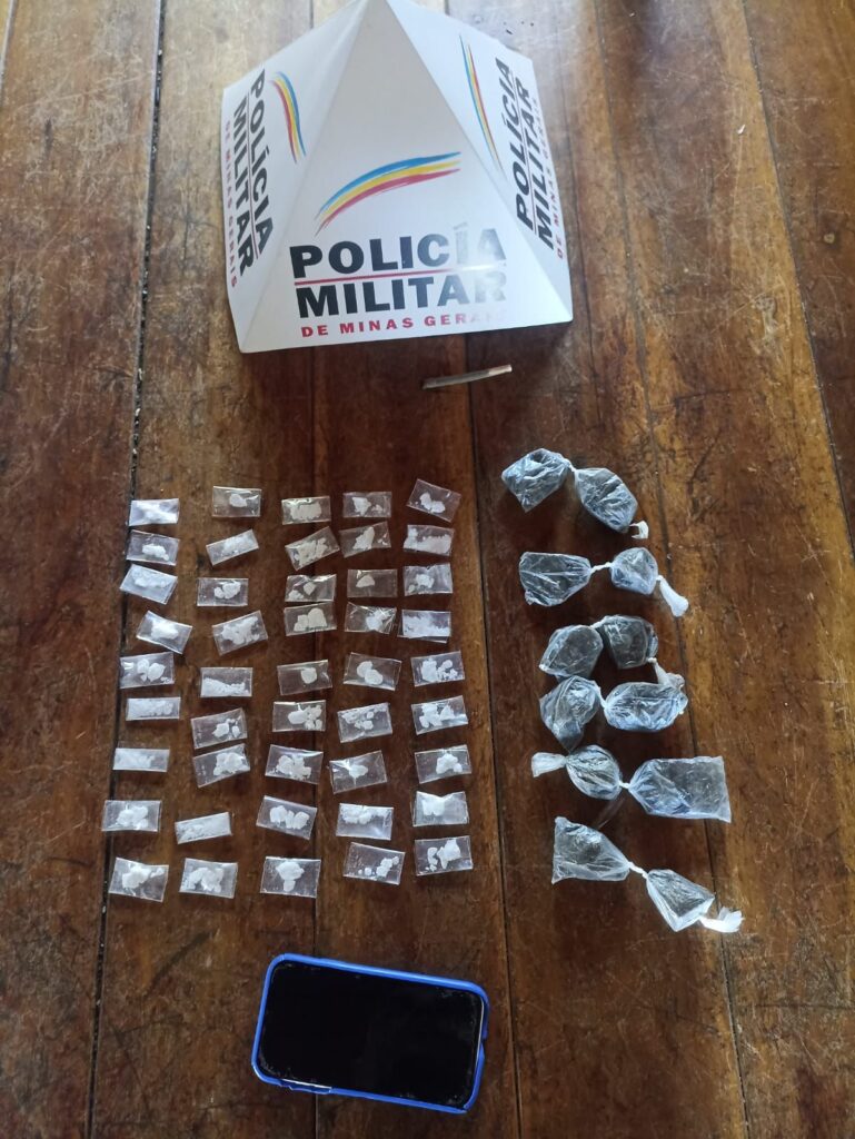 Traficante foge e PM apreende drogas no bairro São Geraldo em Martinho Campos Imagem do WhatsApp de 2025-08-19 à(s) 15.38.17_a1b2f5de