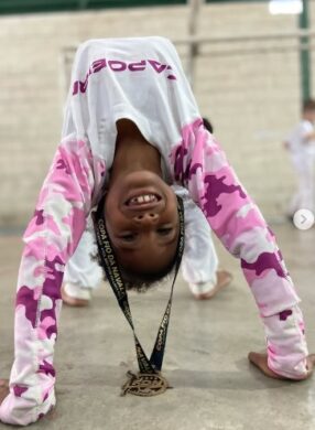 Maria Cecília, a “Bonequinha Preta”, conquista título de campeã mineira e inspira novas gerações na capoeira