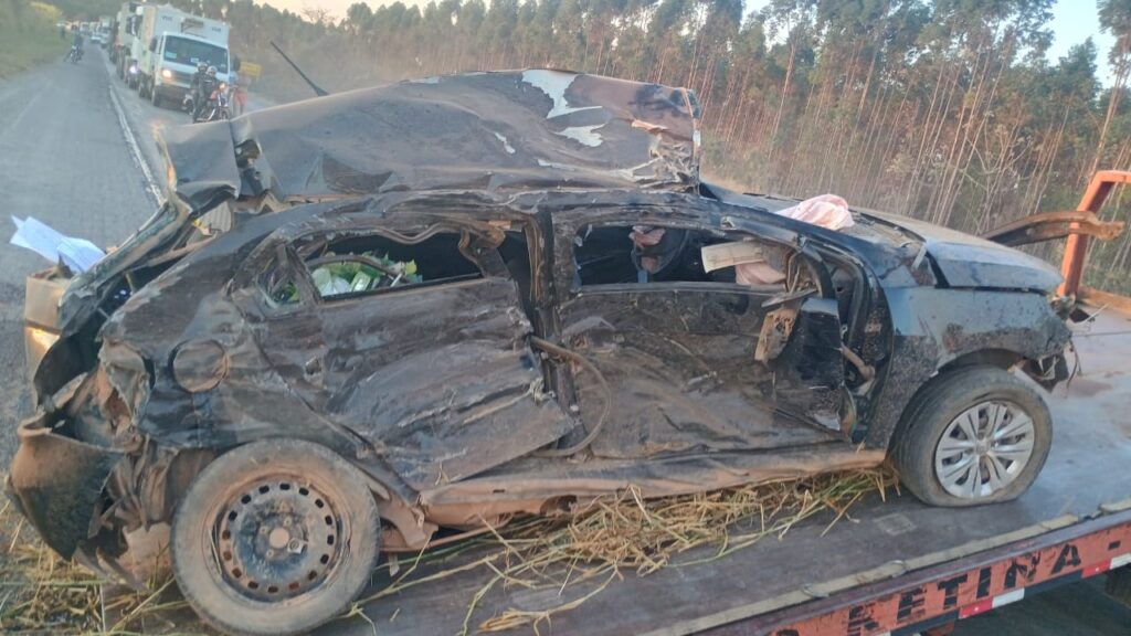 Jovem de 28 anos fica em estado grave após colisão entre gol e caminhão na BR-354, em Formiga Imagem do WhatsApp de 2025-08-26 à(s) 20.26.01_2fcb7fa3