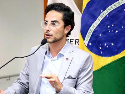 Vereador Vítor Costa entra com ADIN contra leis inconstitucionais em Divinópolis e denuncia uso político da fé, em shows; e da educação Vitor