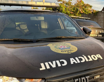 Divinopolitano acusado de 24 estelionatos é preso em Caratinga; prejuízo passa de R$ 500 mil pcmg_viatura_31.1.25