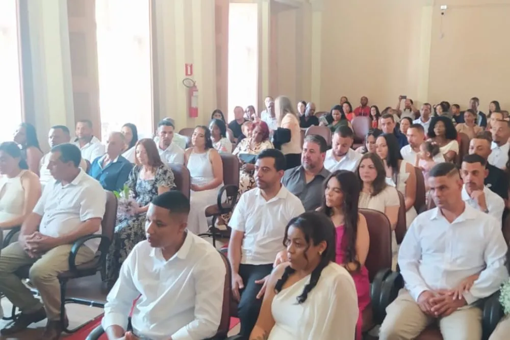 Oliveira realizou 1º casamento comunitário e 17 casais disseram “sim” em cerimônia do TJMG e Cejusc 301de563c8ccd28715f2318c796078cb