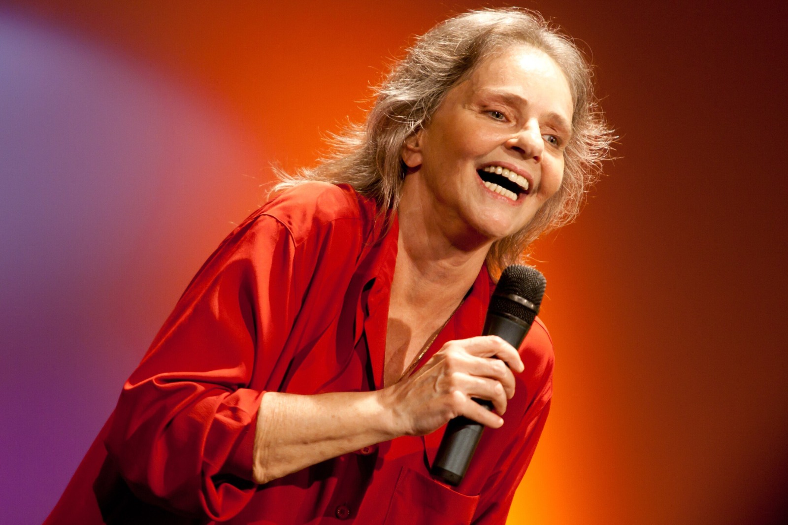 Angela Ro Ro, voz rouca da MPB, morre no Rio de Janeiro aos 75 anos