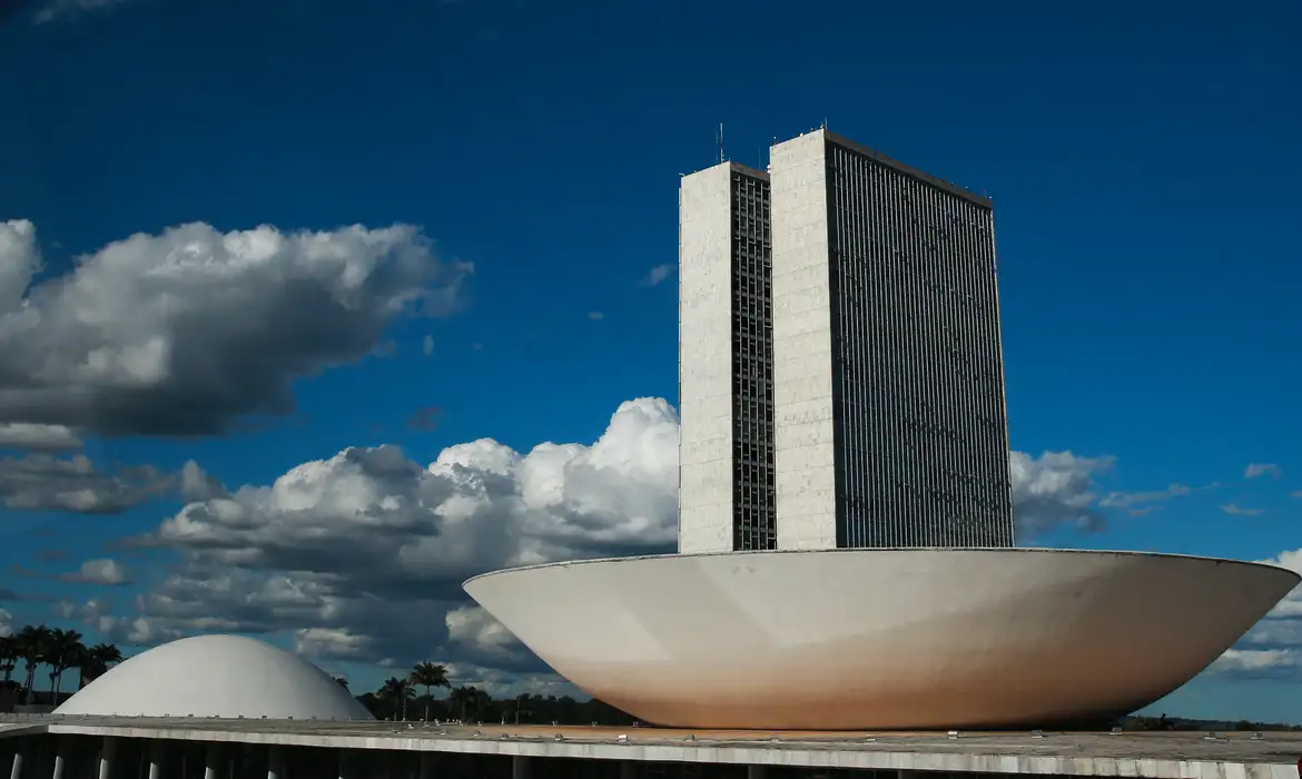 Câmara aprova “PEC da Impunidade, do crime liberado” que blinda parlamentares de processos no STF