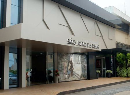 Fé, esperança, dor e realidade: pais concordam em desligar aparelhos de criança com morte encefálica após afogamento