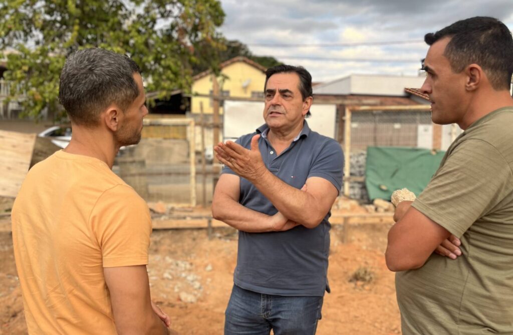 Domingos Sávio destina R$1,4 milhão para obras de pavimentação em Divinópolis Domingos Sávio destina R$1,4 milhão para obras de pavimentação em Divinópolis