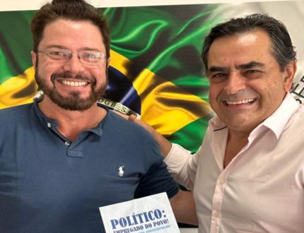 Domingos Sávio assina prefácio do livro "Político, Empregado do Povo", a ser lançado na Câmara de Divinópolis Domingos Savio - site