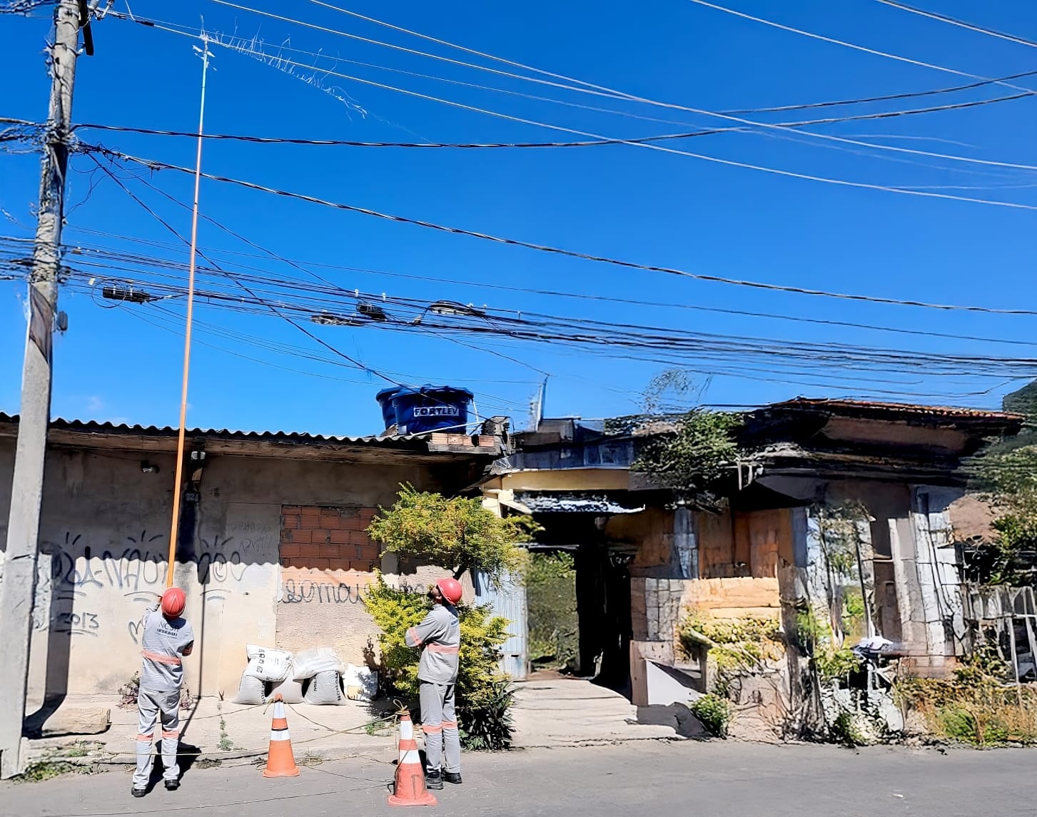 Cemig investe R$ 360 milhões para reforçar rede elétrica antes no período chuvoso