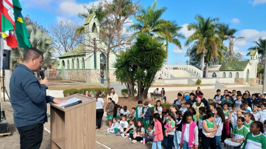 Semana da Pátria em Carmo do Cajuru começa com ato cívico e programação especial até o Desfile de 7 de Setembro Imagem do WhatsApp de 2025-09-01 à(s) 12.16.10_5dee5771