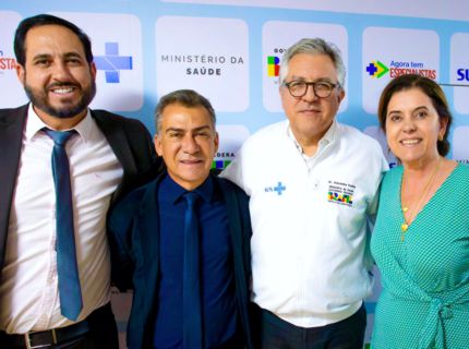 Com apoio de Gleide Andrade, prefeito Fábio Avelar conquista recursos históricos para saúde de Nova Serrana Padilha - Gleide - Fabio Avelar