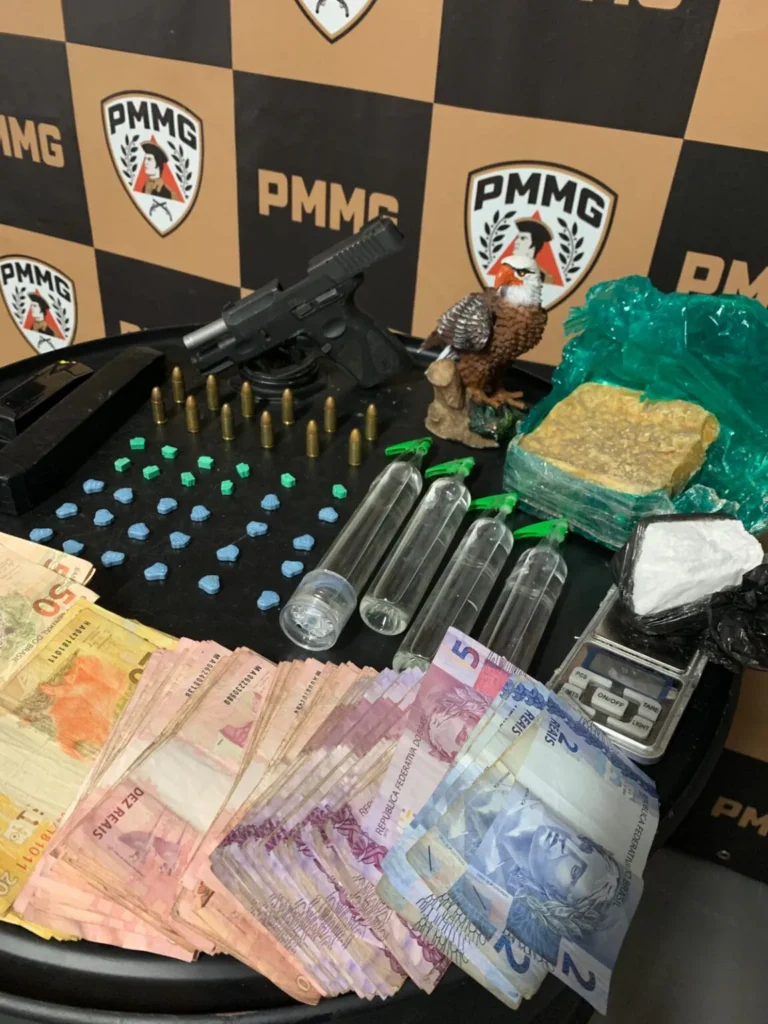 PM prende líder do tráfico no Novo Horizonte, em Itaúna, e apreende arsenal de drogas e armas WhatsApp-Image-2025-09-18-at-07.23.01-1152x1536.jpeg