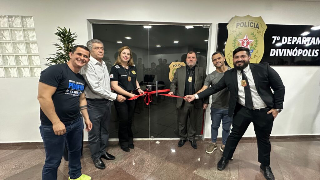Polícia Civil inaugura laboratório de ponta em Divinópolis e reforça combate à lavagem de dinheiro Polícia Civil inaugura laboratório de ponta em Divinópolis e reforça combate à lavagem de dinheiro