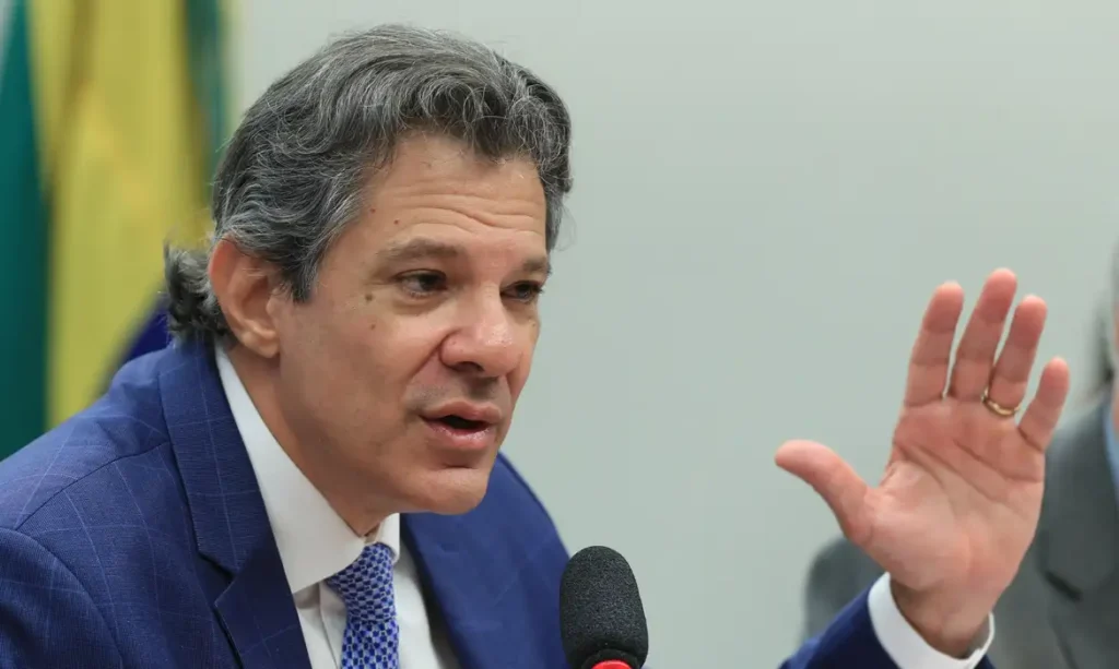 Isenção do Imposto de Renda para salários de até R$ 5 mil deve ser sancionada ainda em outubro lula7186