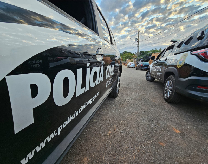 Polícia Civil prende dois suspeitos de homicídio no bairro Santa Edwirges, em Itaúna pcmg_2 viaturas_3.6.2025 (1)