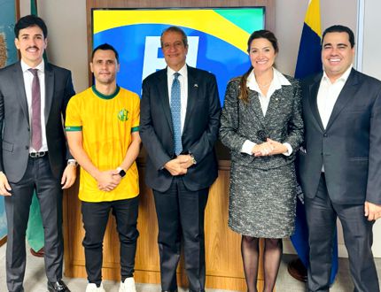 Vice de Cleitinho ao Governo de Minas: lista de possíveis nomes cresce em meio a especulações e articulações políticas de bastidores